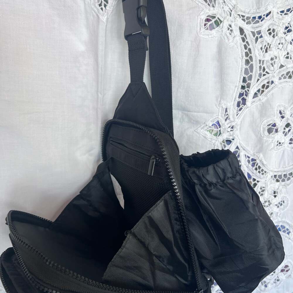 Live In Style Crossbody Bag - Picture 7 of 10